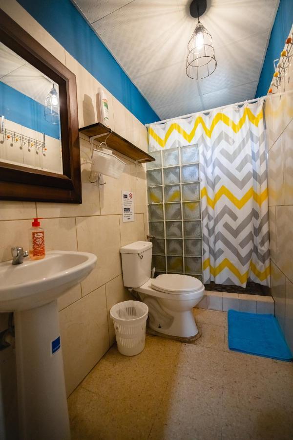 סנטיאגו Hostal & Cafe Travelers מראה חיצוני תמונה